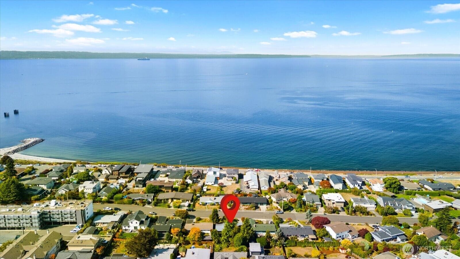 Property Photo:  418  2nd Avenue N  WA 98020 