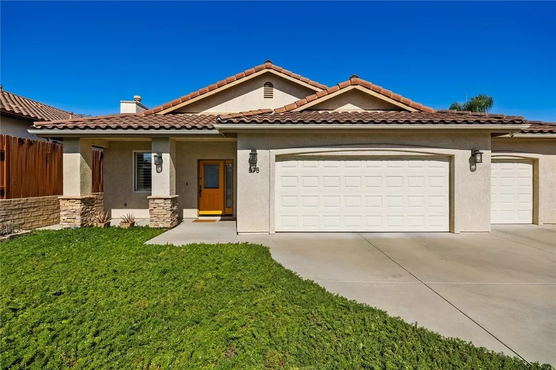 Property Photo:  878 Chata  CA 93444 