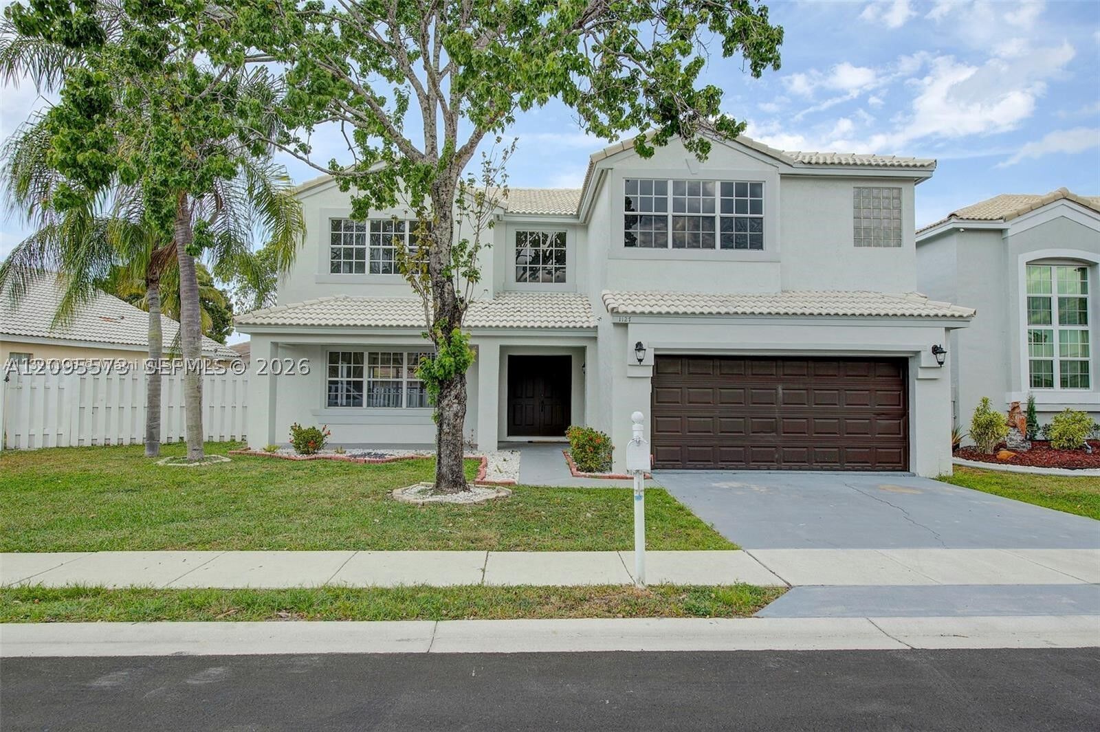 Property Photo:  1127 SW 104th Way  FL 33025 