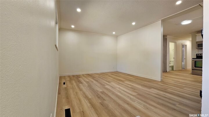 Property Photo: 93 Davidson Crescent SK S7L 4A2