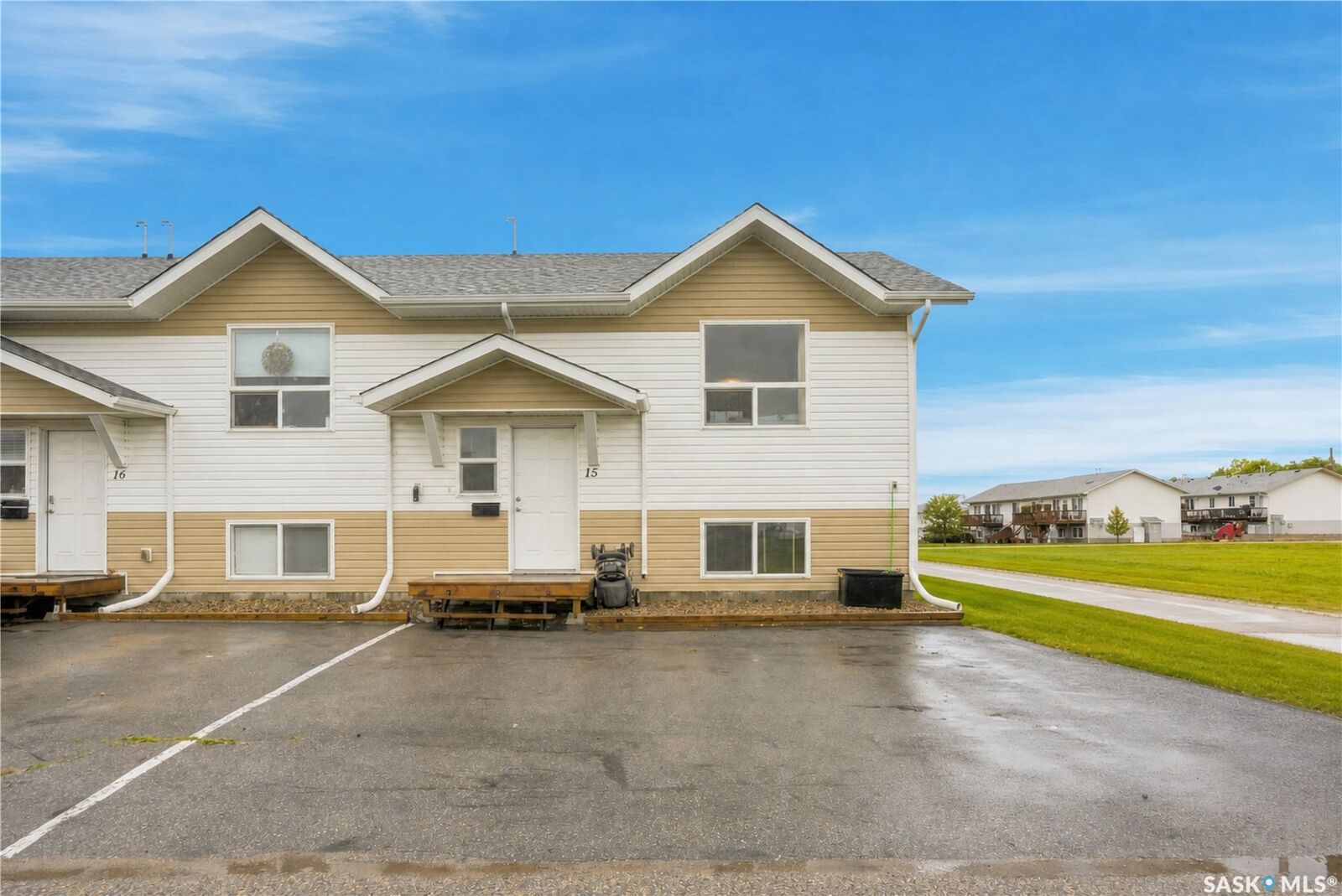 Property Photo:  200 Hiebert Crescent 15  SK S0K 0A2 