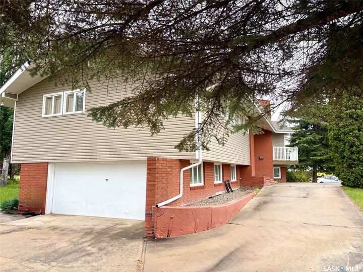 Property Photo:  7 Driftwood Crescent  SK S3N 2P9 