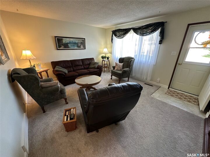 Property Photo:  8009 6th Street  SK S0K 3R0 