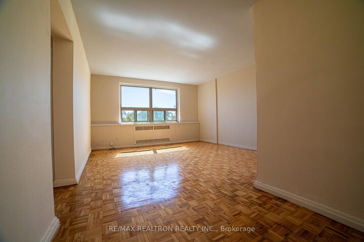 Property Photo:  2355 Lake Shore Boulevard W 303  ON M8V 1C1 