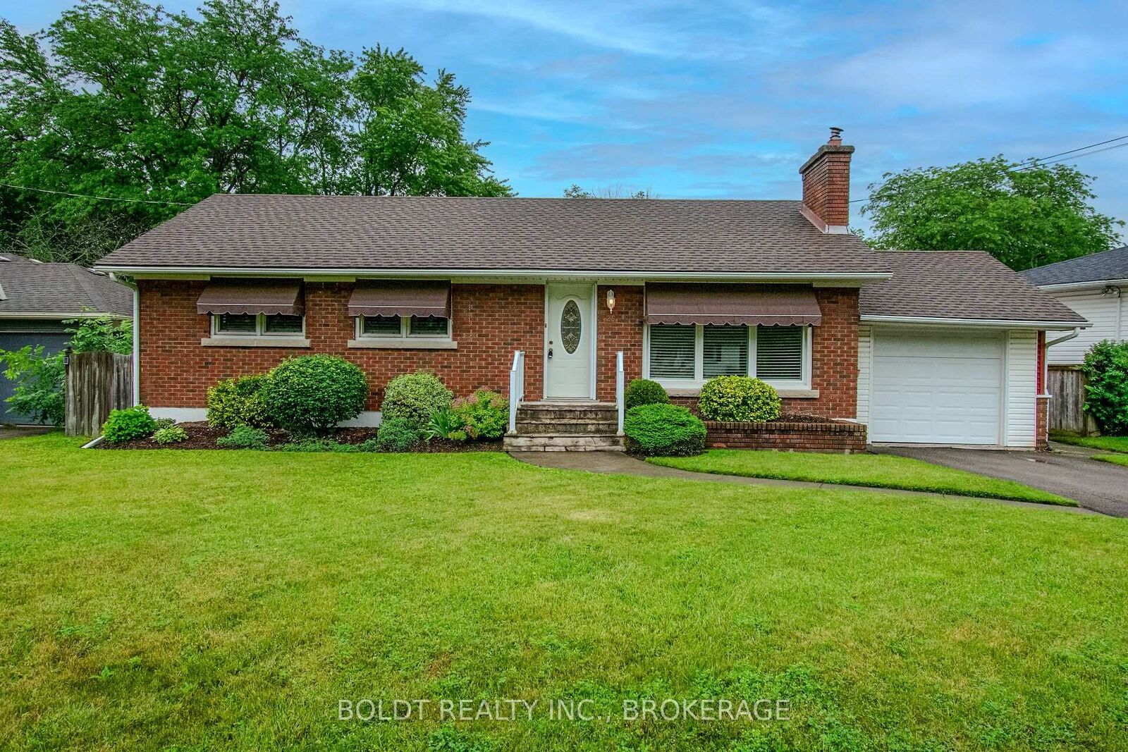 Property Photo:  25 Elm Ridge Drive  ON L2T 2A7 