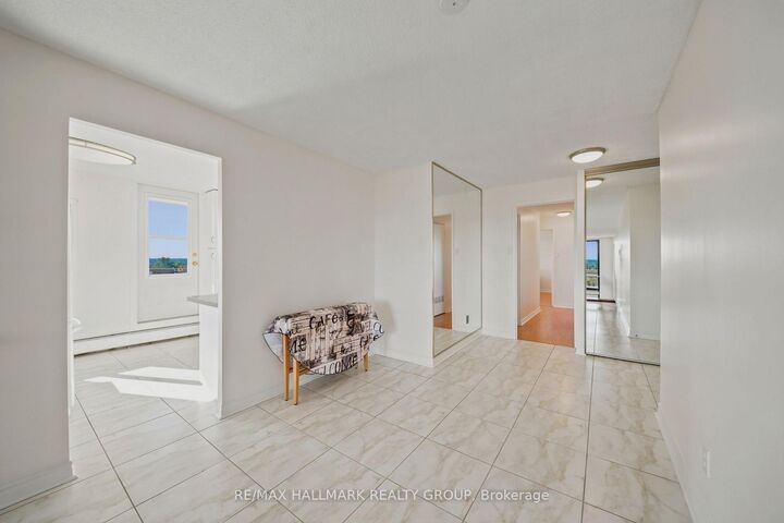 Property Photo:  415 Greenview Avenue 1007  ON K2B 8G5 