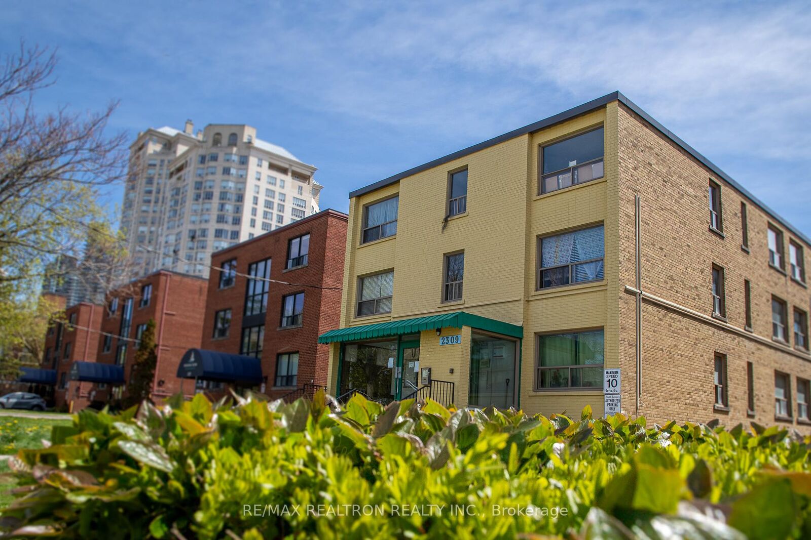 Property Photo:  2309 Lake Shore Boulevard W 308  ON M8V 1A6 