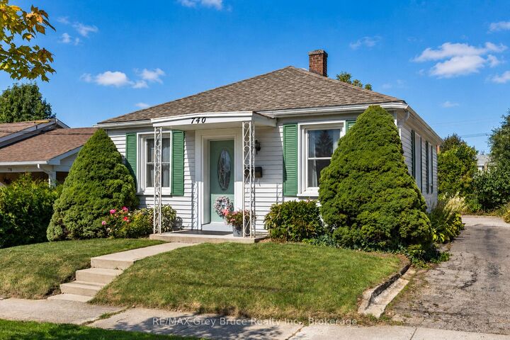 Property Photo:  740 5th Street E  ON N4K 1E5 