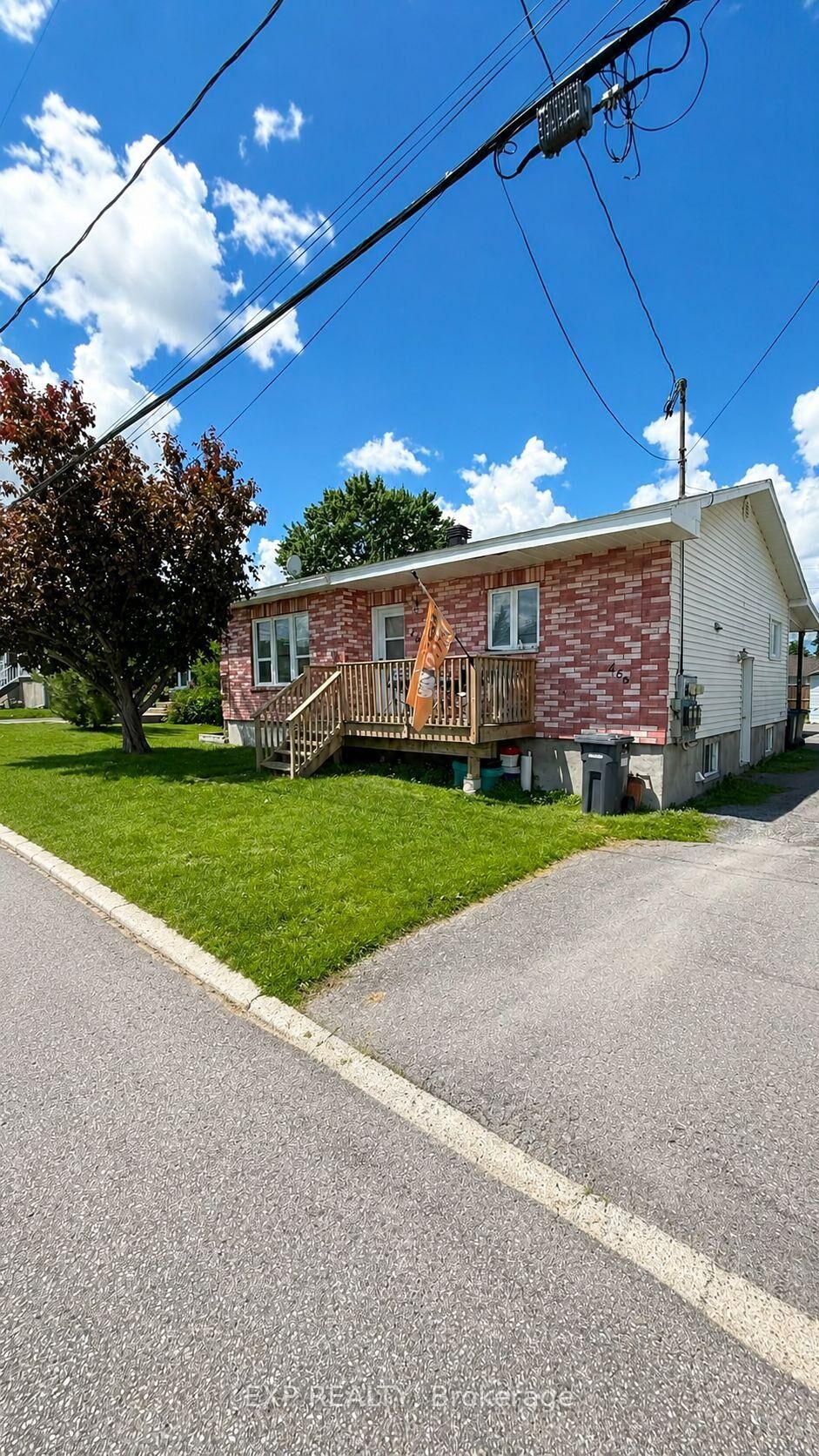 Property Photo: 466-468 Catherine Street ON K6A 1Z9