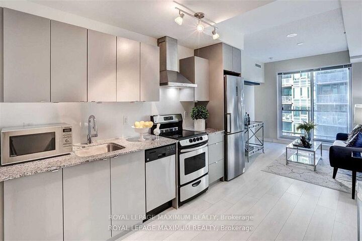 Property Photo:  51 East Liberty Street 1401  ON M6K 3P8 