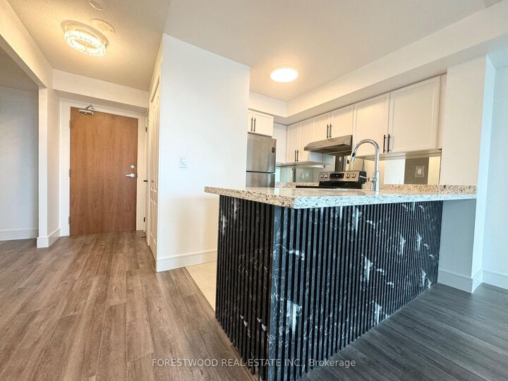 Property Photo:  1 Elm Drive 703  ON L5B 3C2 