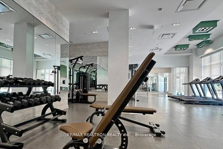 Property Photo:  188 Fairview Mall Drive 225  ON M2J 0H7 