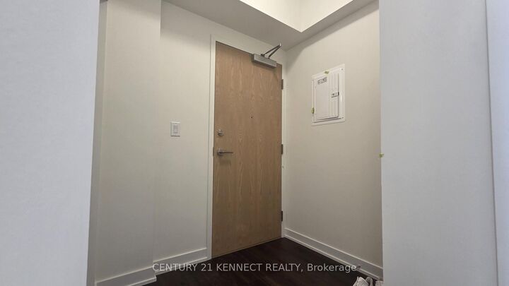 Property Photo:  2825 Jane Street 909  ON M3N 2J5 