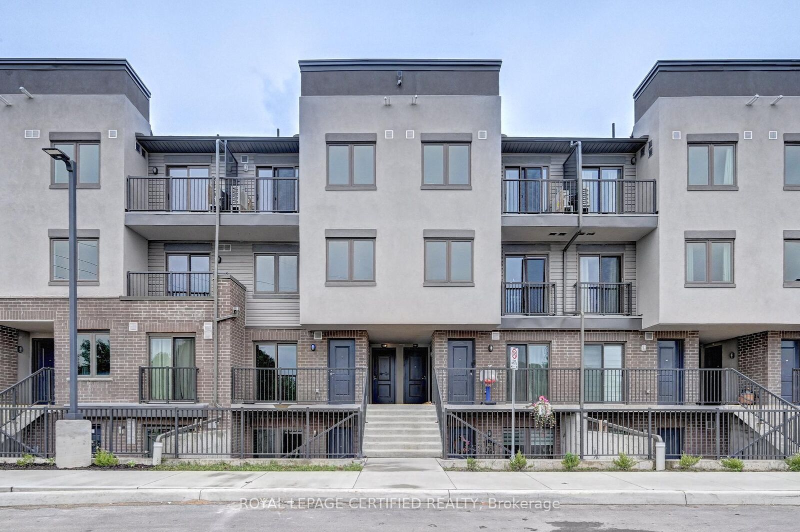 Property Photo:  370 Fisher Mills Road # C-38  ON N3C 0G8 