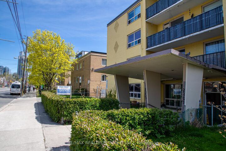 Property Photo:  2355 Lake Shore Boulevard W 215  ON M8V 1C1 