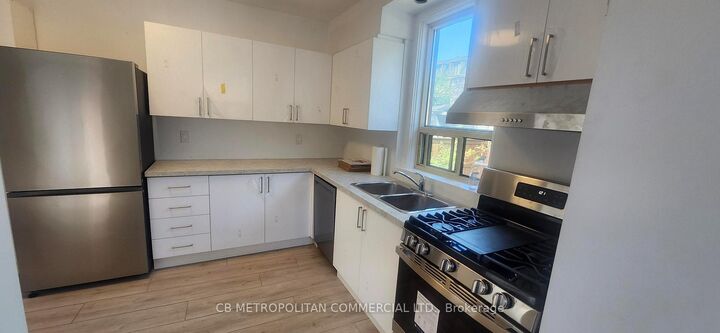 Property Photo:  124 Evans Avenue Upper  ON M8Z 1H9 