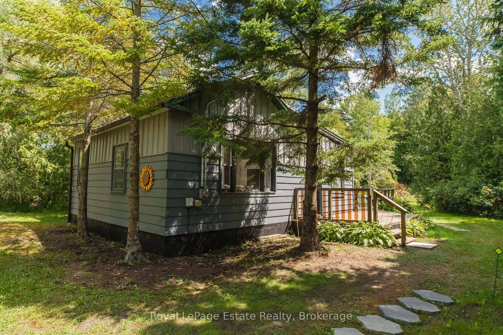Property Photo:  1227 2nd Avenue S  ON N0H 2G0 
