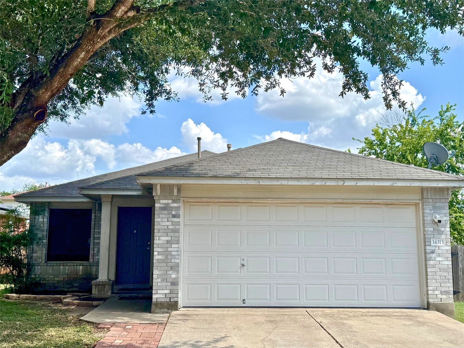 Property Photo:  14313 Alderminster Lane  TX 78660 