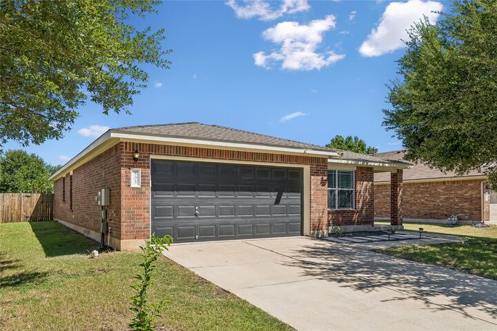 Property Photo:  505 Washington Square Drive  TX 78641 