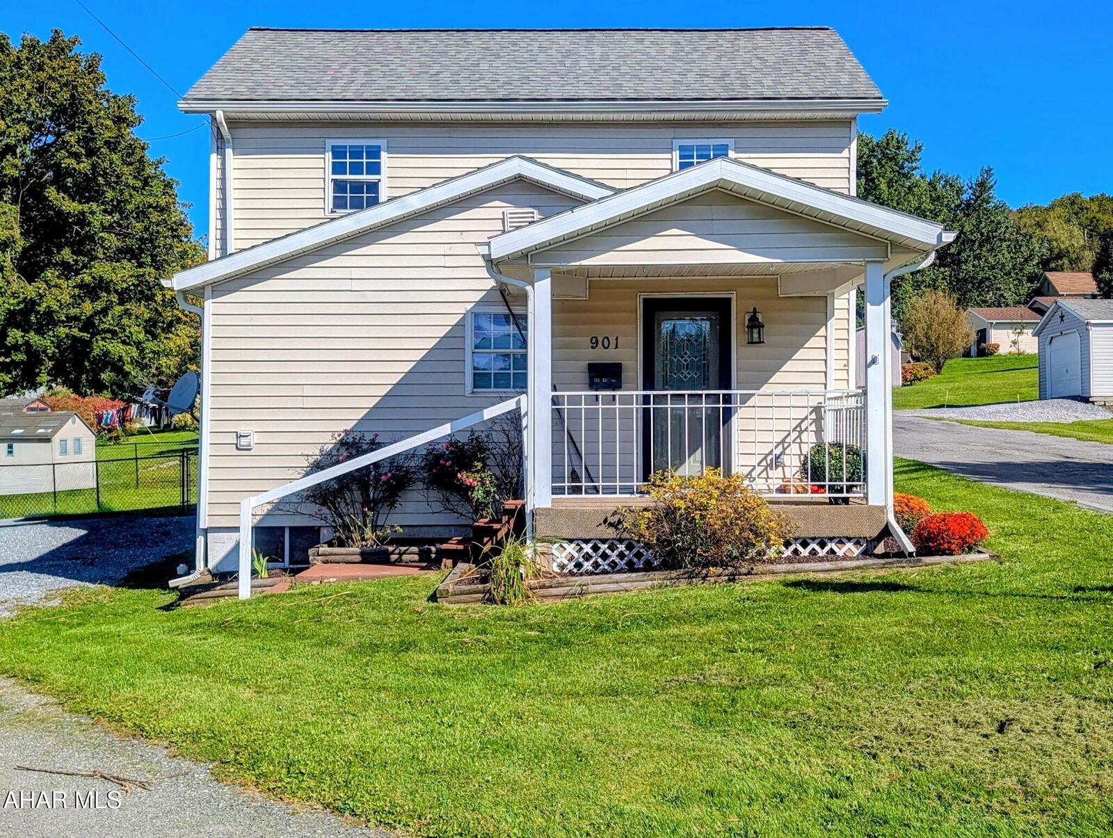 Property Photo:  901 Donoughe Street  PA 16641 