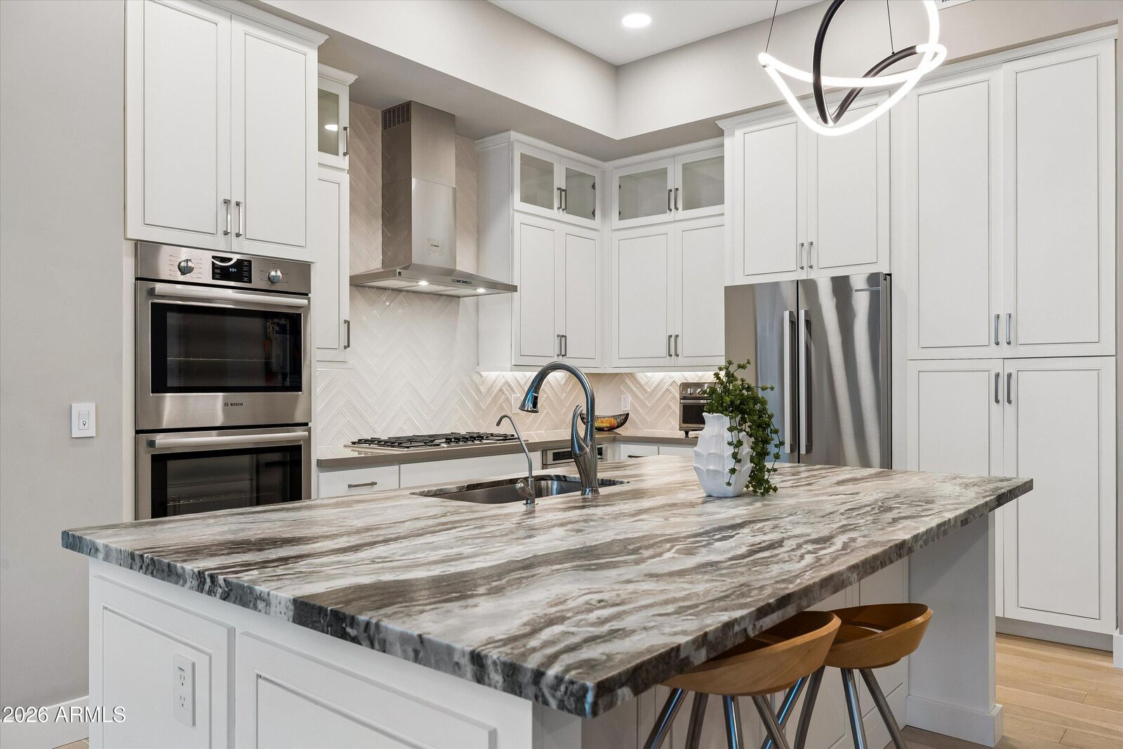 Property Photo:  5250 E Deer Valley Drive 456  AZ 85054 