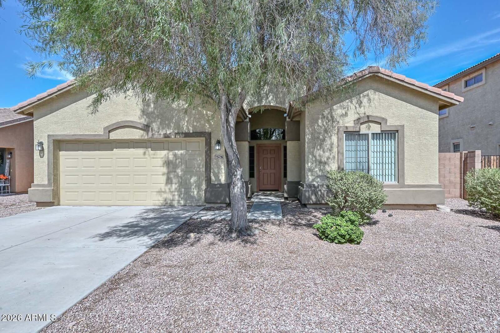 Property Photo: 25726 W Victory Street AZ 85326