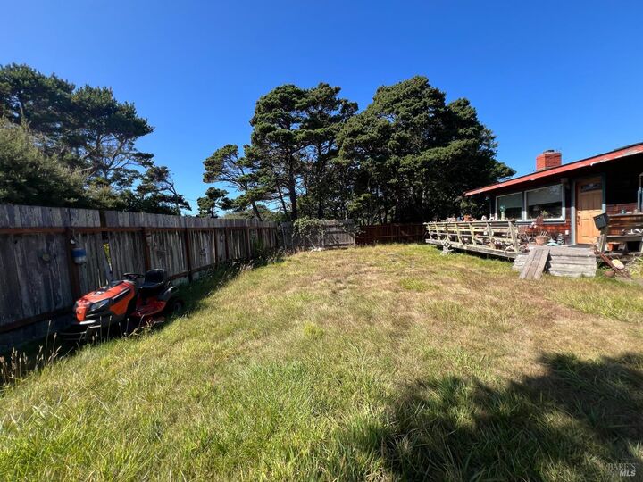 Property Photo:  25221 Ward Avenue  CA 95437 