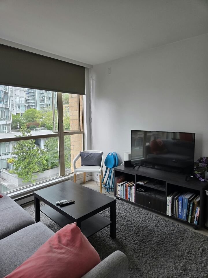 Property Photo:  822 Homer Street 903  BC V6B 6M3 