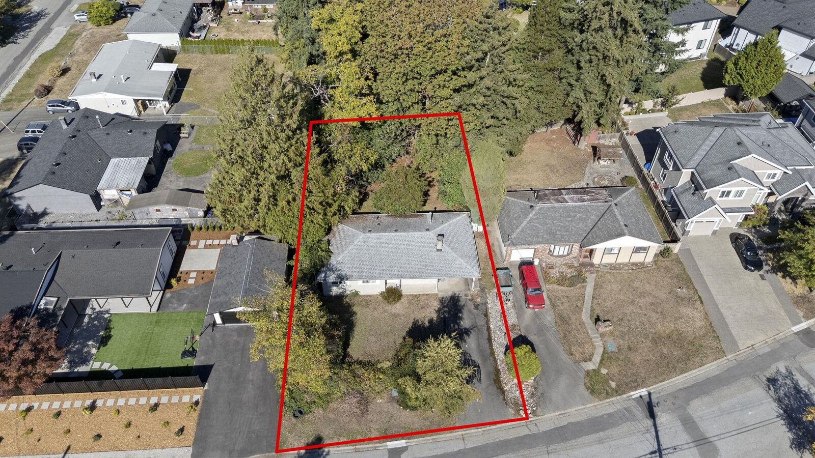 Property Photo:  11055 80A Avenue  BC V4C 1Y4 