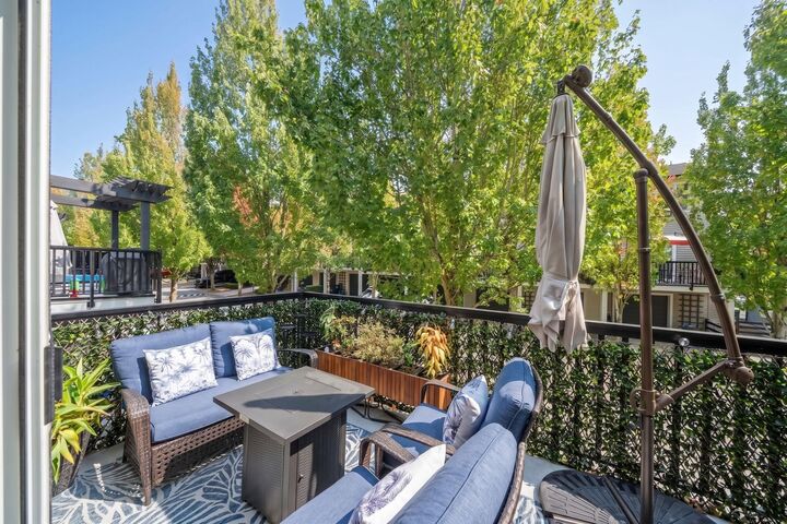 Property Photo:  7238 189 Street 37  BC V4N 5Y8 