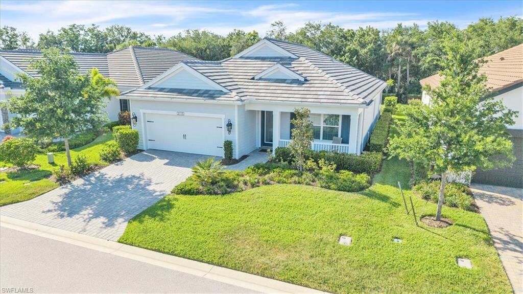 Property Photo: 3115 Heritage Pines Dr FL 33905