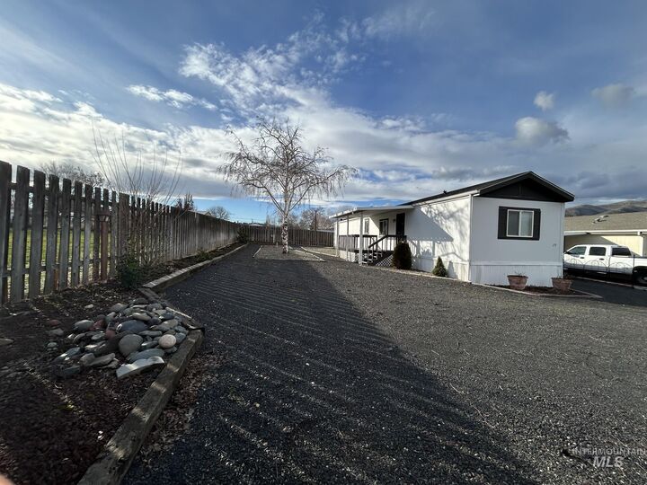 Property Photo:  1430 Chestnut 29  WA 99403 
