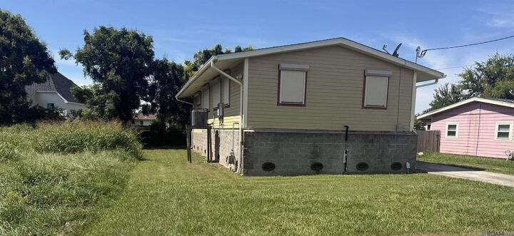 Property Photo:  6350 Pauline Dr  LA 70126 