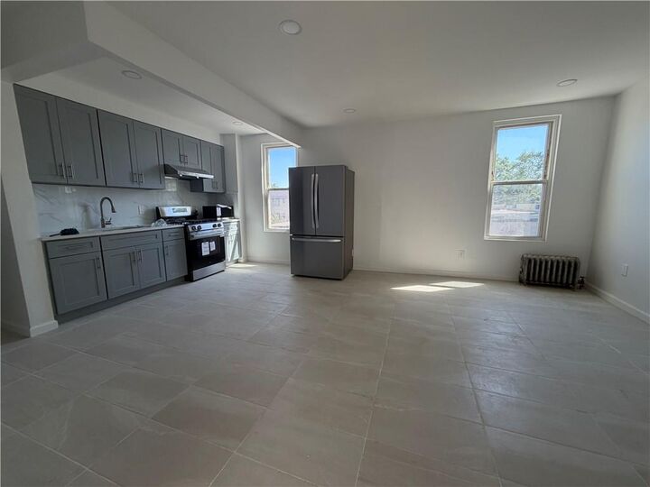 Property Photo: 7611 101st Avenue 3 NY 11416