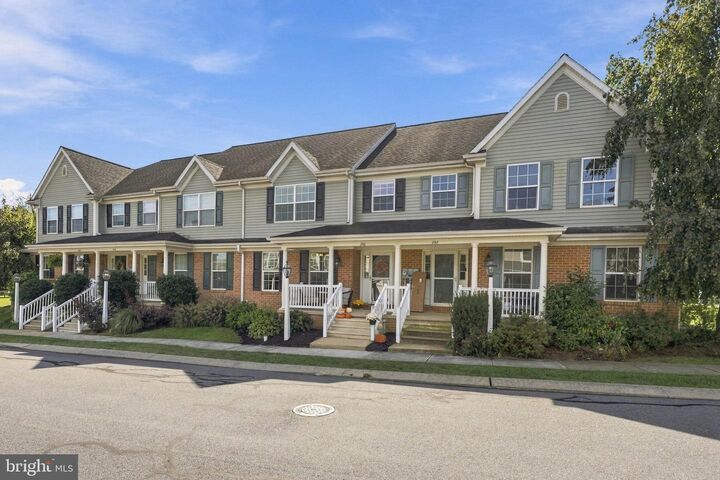Property Photo:  256 Cool Creek Way  PA 17602 