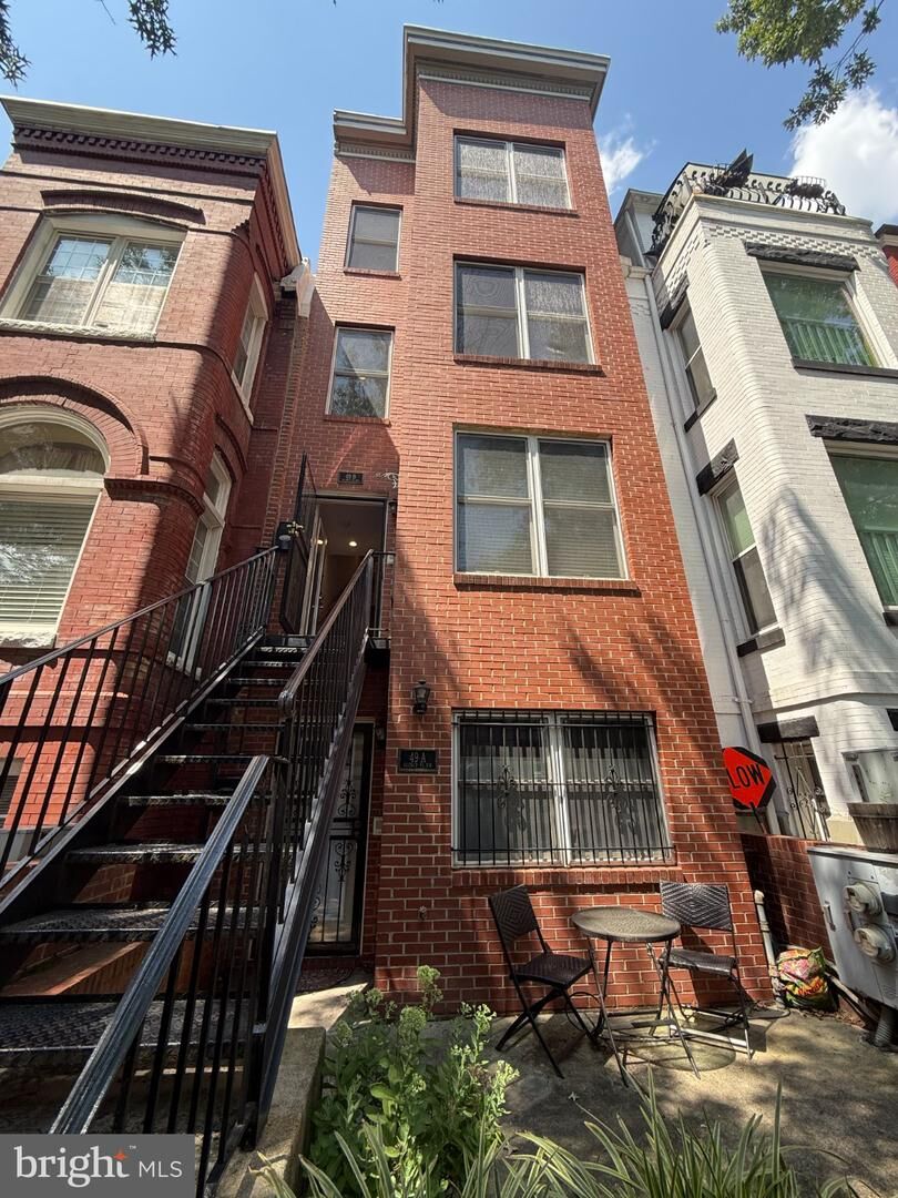 Property Photo:  49 Quincy Place NW  DC 20002 