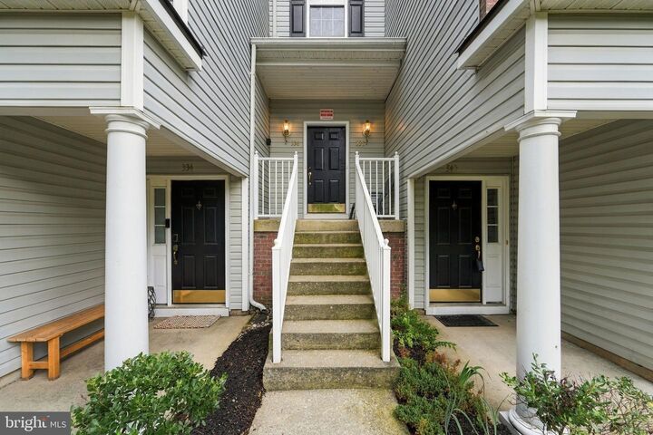 Property Photo:  338 Lisa Way  NJ 08077 