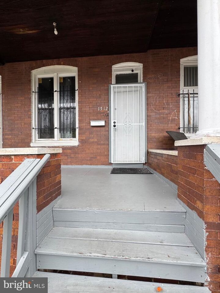 Property Photo:  1512 E 28th Street E  MD 21218 