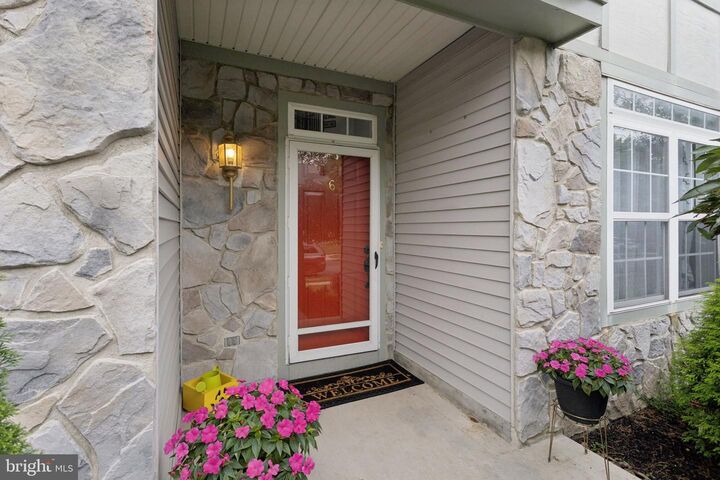 Property Photo:  6 Harvard Circle  NJ 08540 