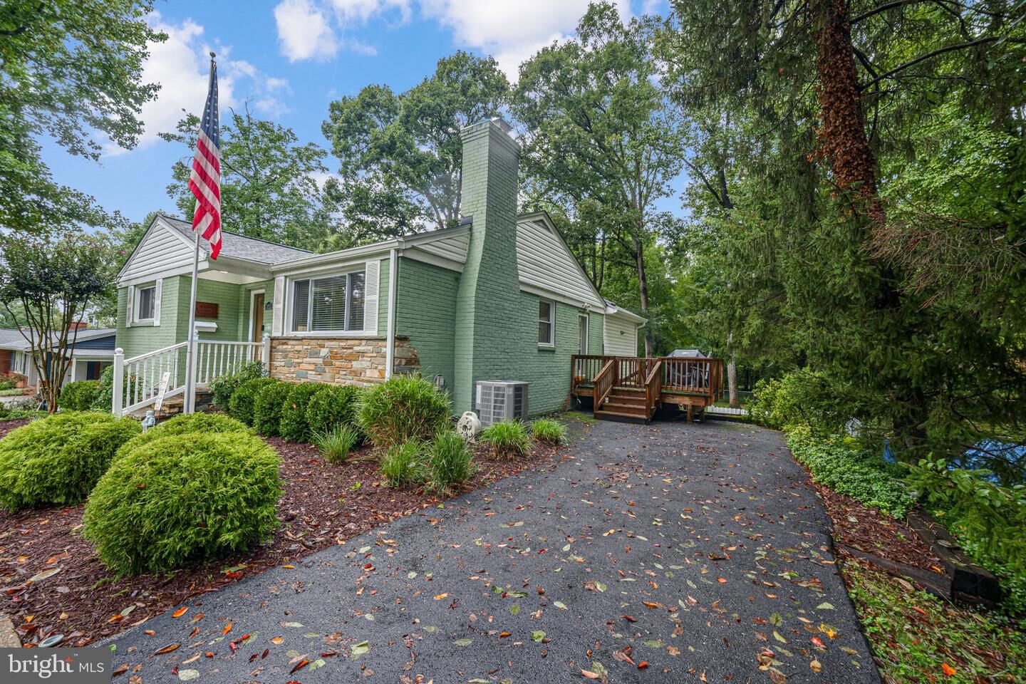 Property Photo:  3213 Verona Drive  MD 20906 