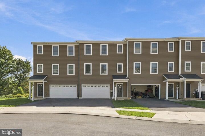Property Photo:  111 Meadowbrook Lane  PA 17560 