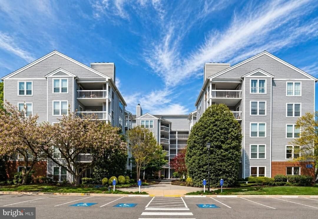 Property Photo:  3176 Summit Square Drive 4-A3  VA 22124 