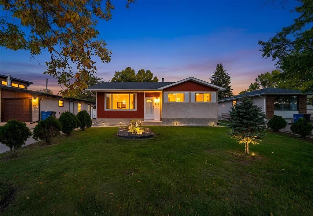 Property Photo: 114 Quincy Bay MB R3T 4M6