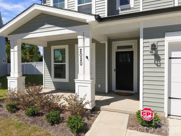 Property Photo:  2020 Embassy Court  NC 28213 
