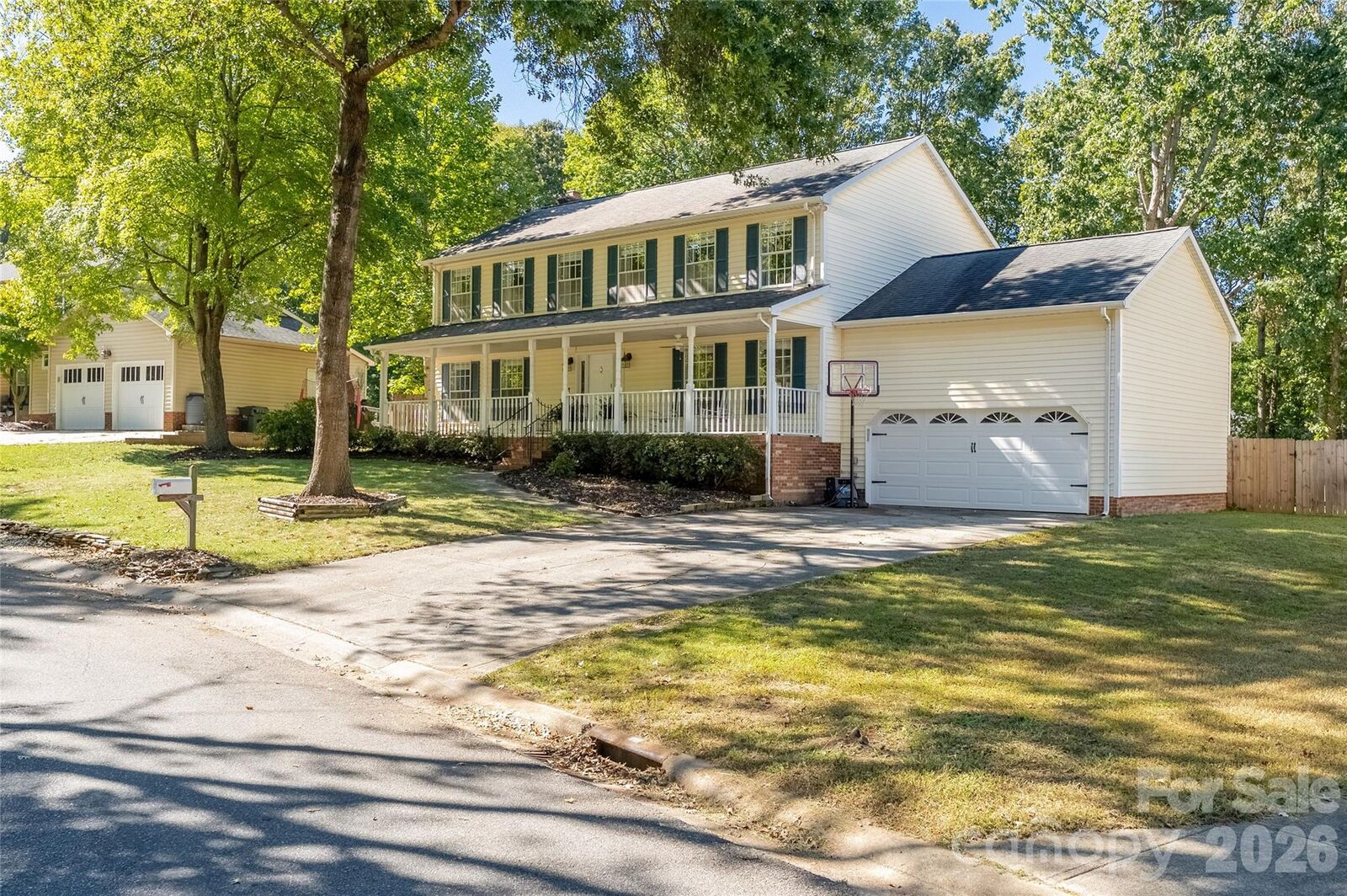 Property Photo:  2620 Willowdale Lane  NC 28105 