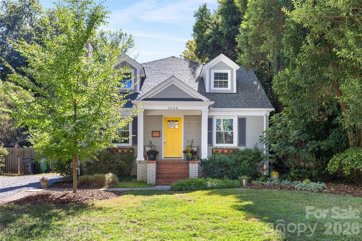 Property Photo:  2608 Shenandoah Avenue  NC 28205 