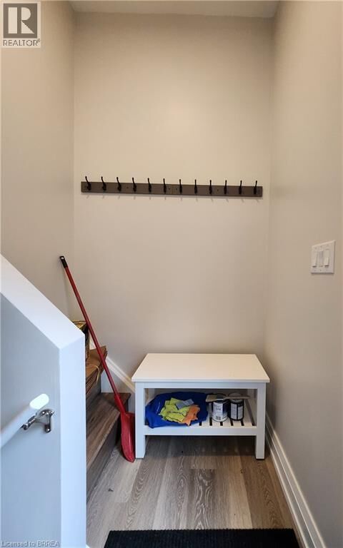 Property Photo:  404 Nelson Street Lower Unit  ON N3S 4E8 