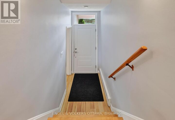Property Photo:  1228 Henry Farm Drive  ON K2C 2E2 