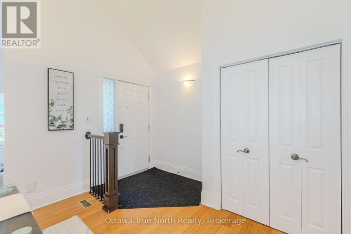 Property Photo:  83 Leacock Drive  ON K2K 1S5 
