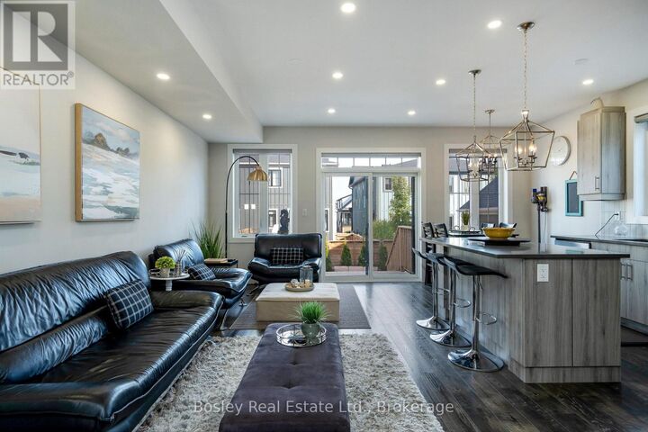 Property Photo:  207 Courtland Street  ON L9Y 4E2 